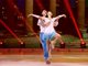 跨界冰雪王李菲儿夺冠视频 李菲儿孟飞巴黎圣母院唯美舞姿惊艳全场