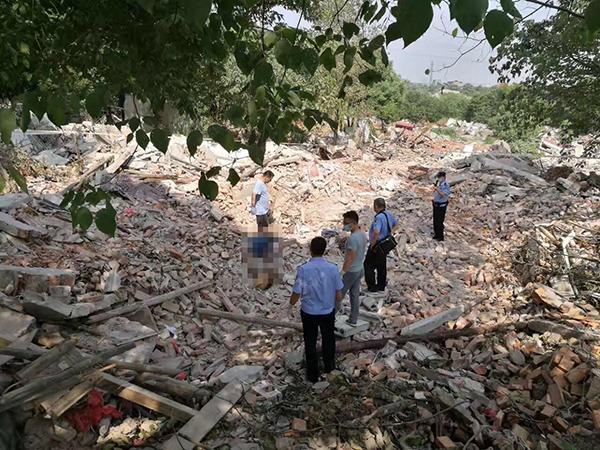 警方通报湖北拆迁废墟现腐尸:被埋后窒息死亡