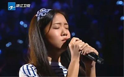 中国新歌声陈颖恩《时间有泪》现场视频及歌词